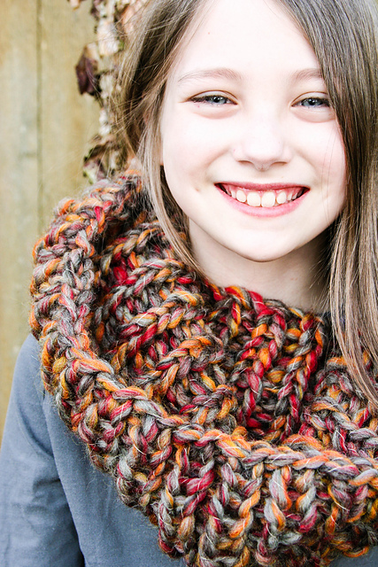 SuperScarves Bulky Cowl