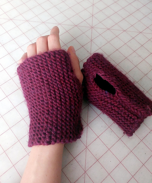 The Knit Wristlet