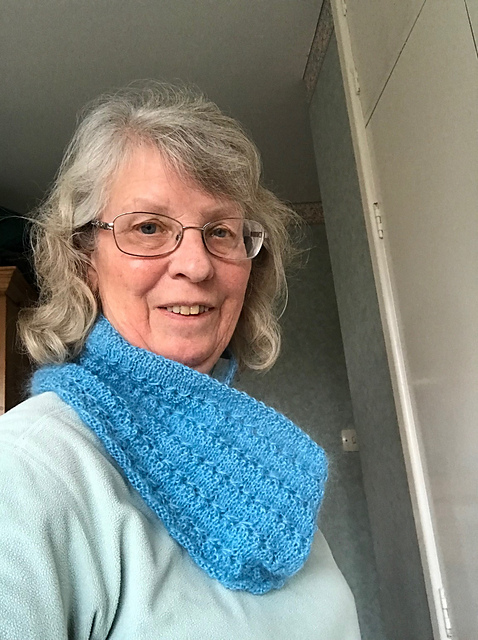Mabou Cowl (Fingering Weight)