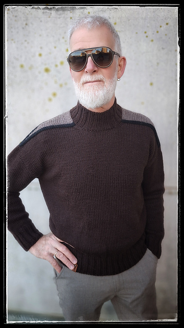 Triangulum sweater