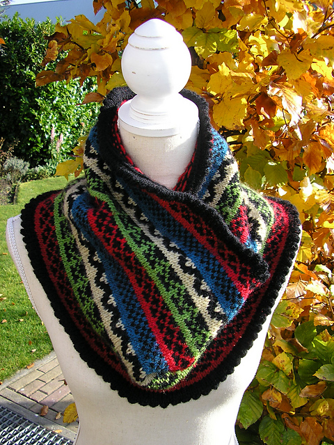 # 32 Tundra Colsjaal Cowl