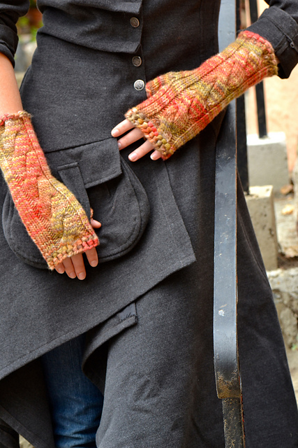 Dewdrop Cable Gloves