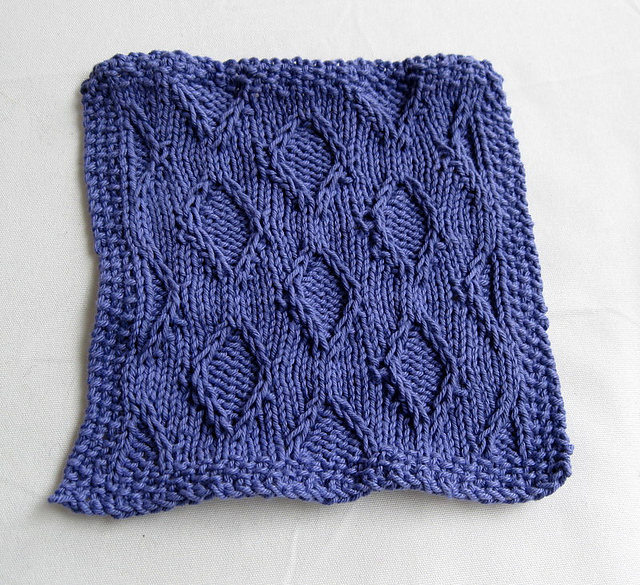 Bordered Diamonds Dishcloth