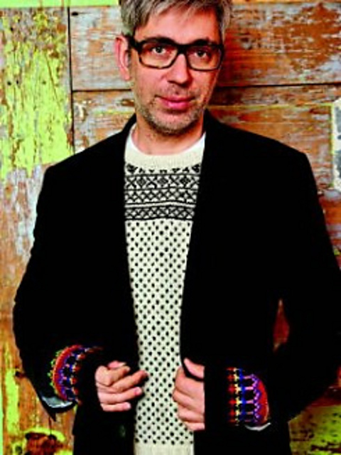 Wrist Warmers with Claw pattern from Setesdal