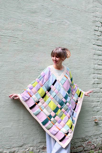 CITY basket poncho 1