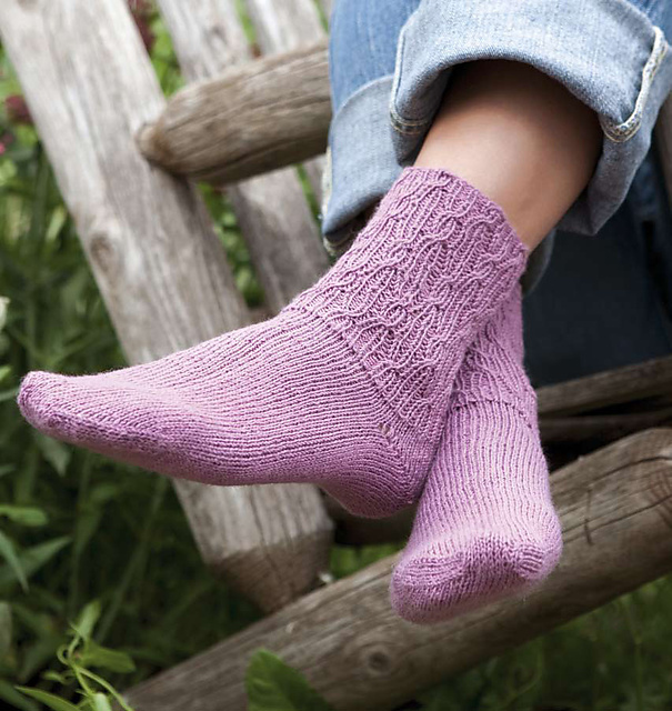 Reversible-Cuff Cabled Socks