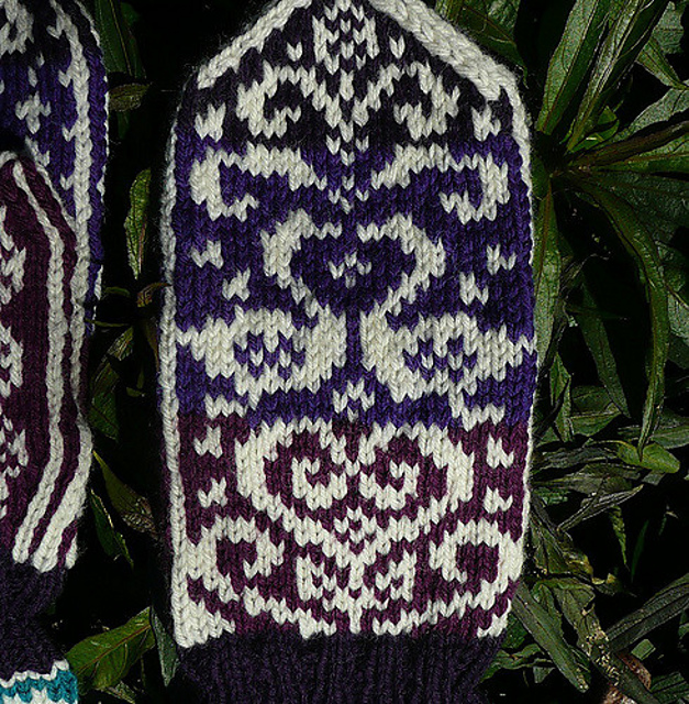 Lovebirds mittens