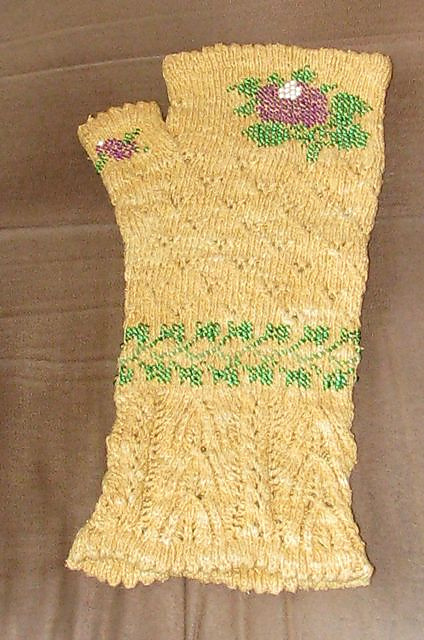 Quince and Vine Half Gloves
