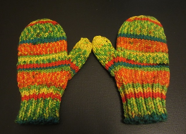 WW001 A Family of Mittens