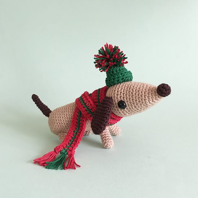 Holly the Festive Dachshund