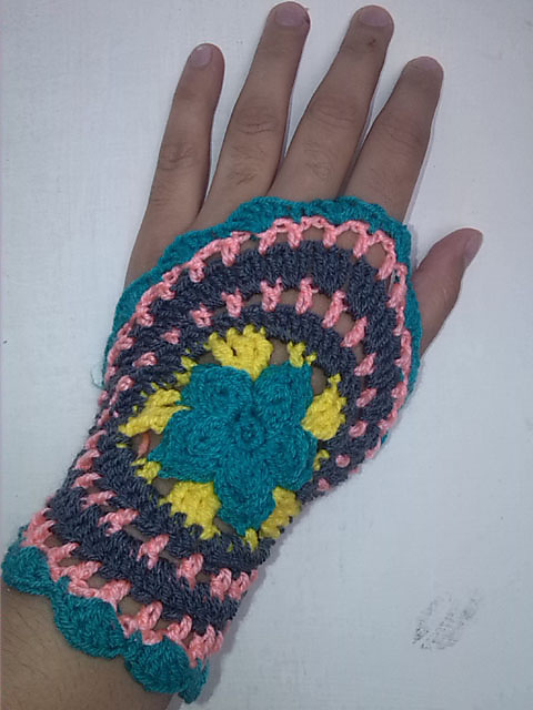 Fingerless gloves