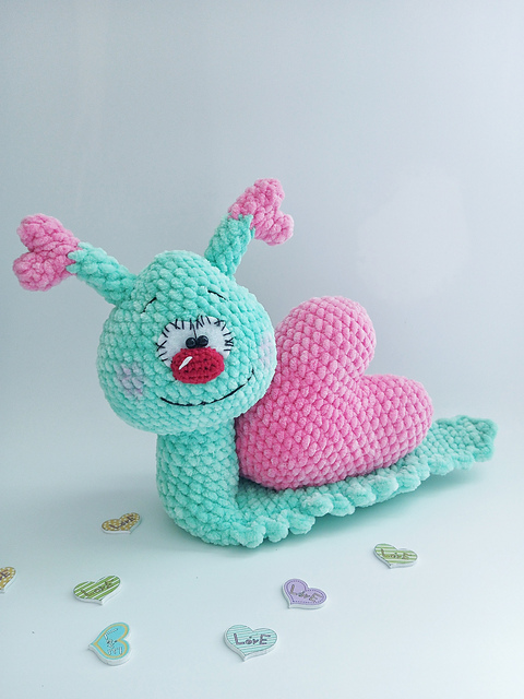 Snail toy crochet