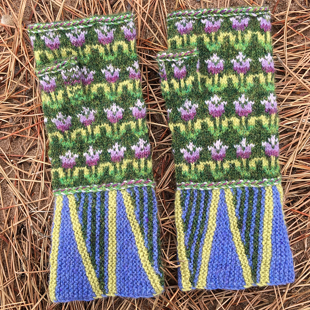 Tulip Fingerless Mitts