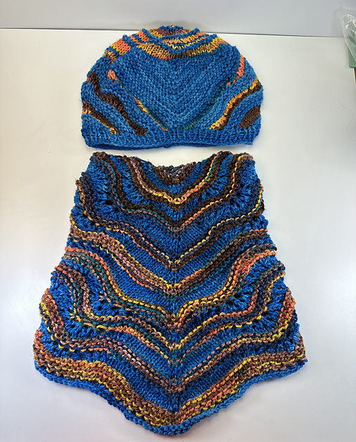 Wavy Garden Cowl and Hat