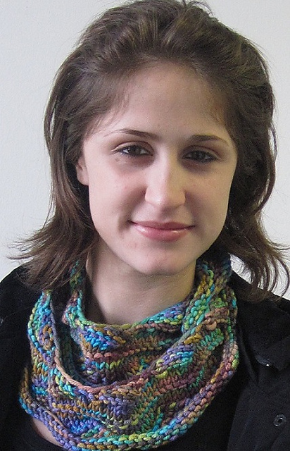 Faux Entrelac Cowl