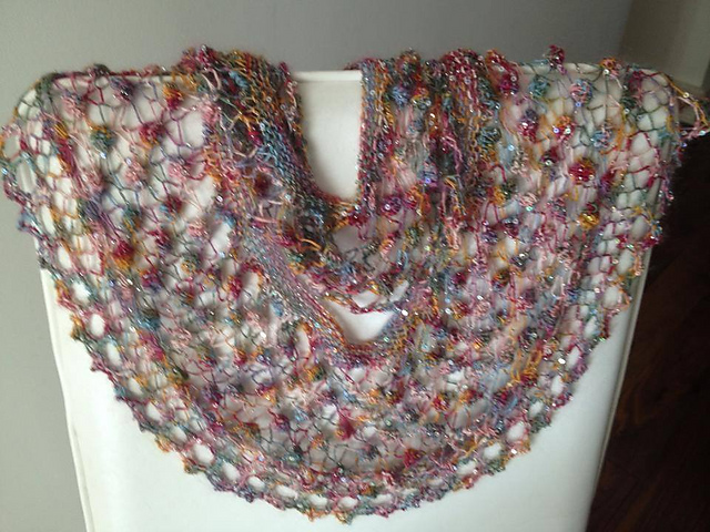Raspberry Stitch Mini Shawl
