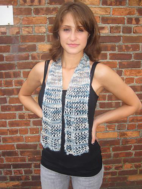 F129 Openwork Scarf