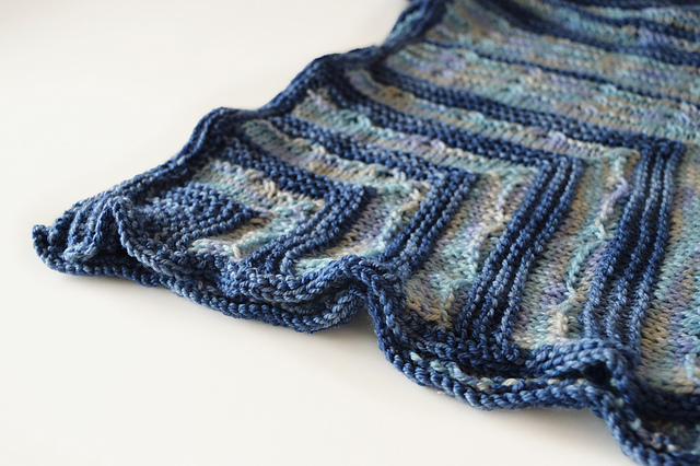Waves Blanket
