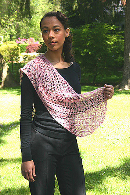 Rosebud Shawl P98