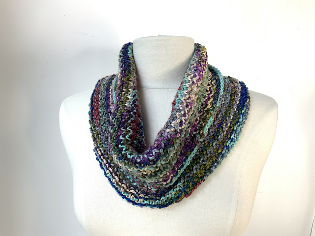 Silky Twist RIb Cowl