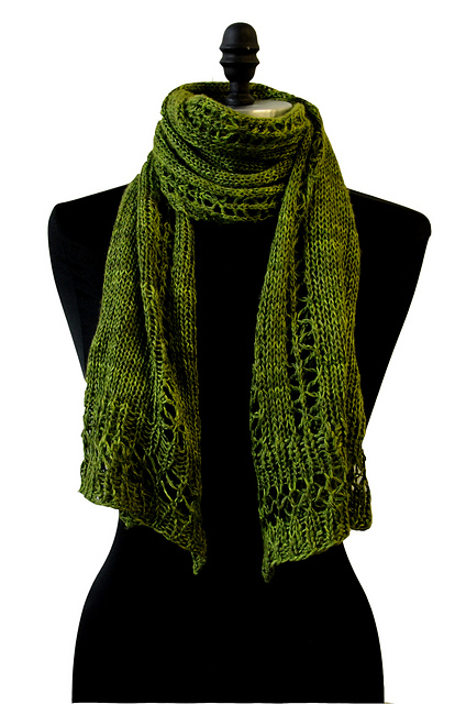 F270 Clover Leaf Shawl