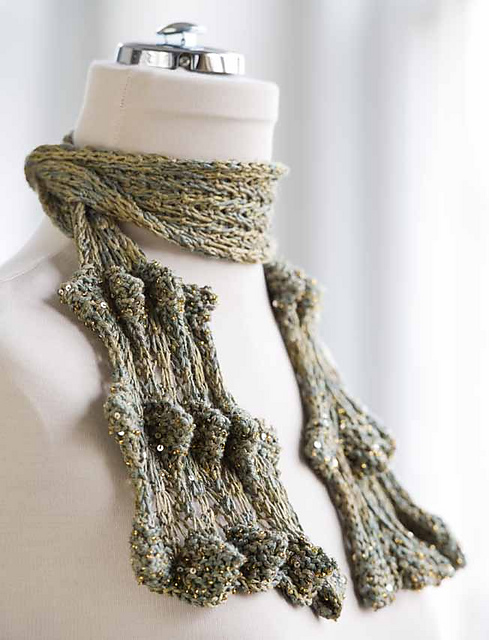 Romantic Jabot Collar