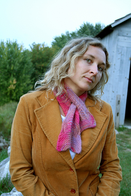 Soft Swirl Neckwarmer P102