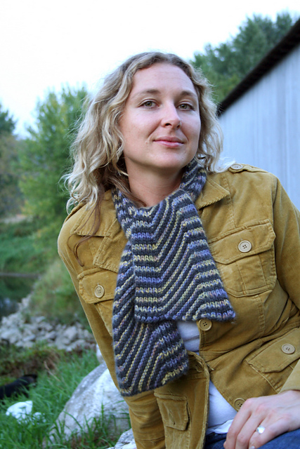 Diagonal Panel Scarf P100
