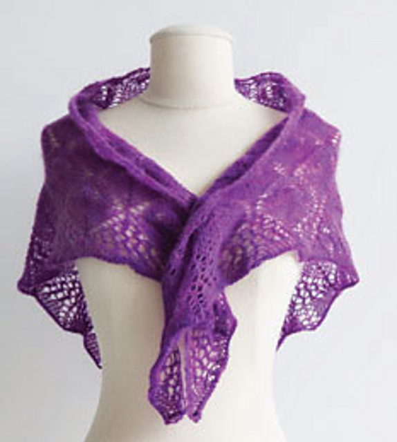 F243 Victoria's Lace Shawl