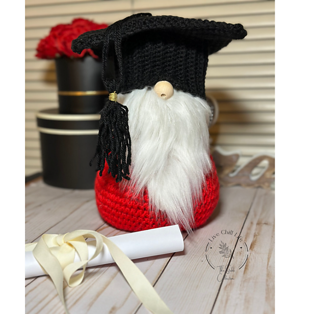 Graduation gnome