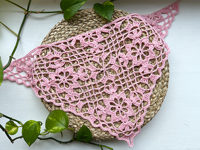 Lacy Sakura Bandana