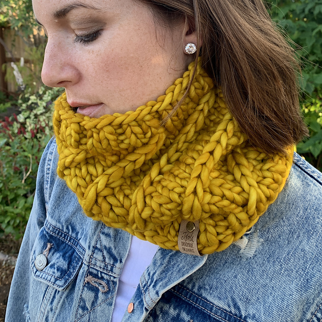 Mega Spun Cowl