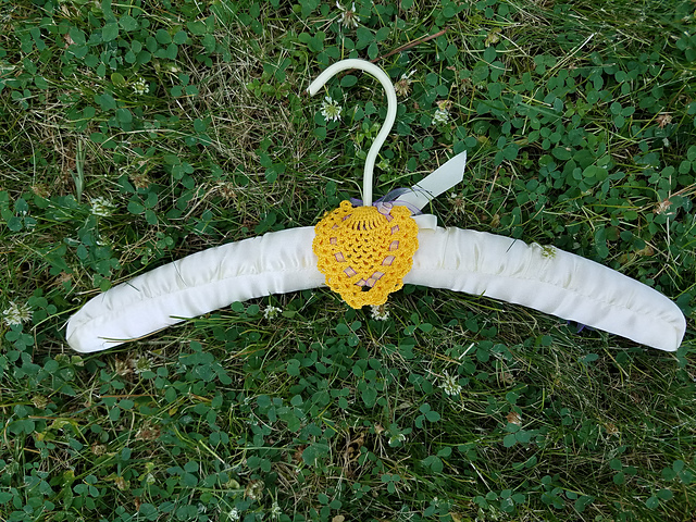 Hanger Cover and Sachet #4033