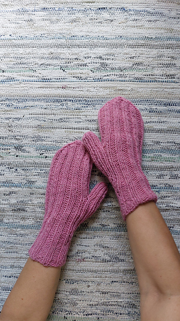 ANOTHER mittens