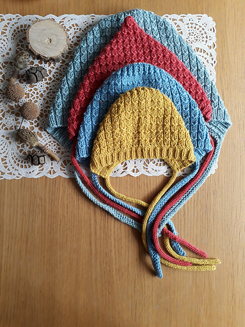 structured baby bonnet