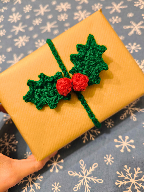 Christmas Holly Leaves