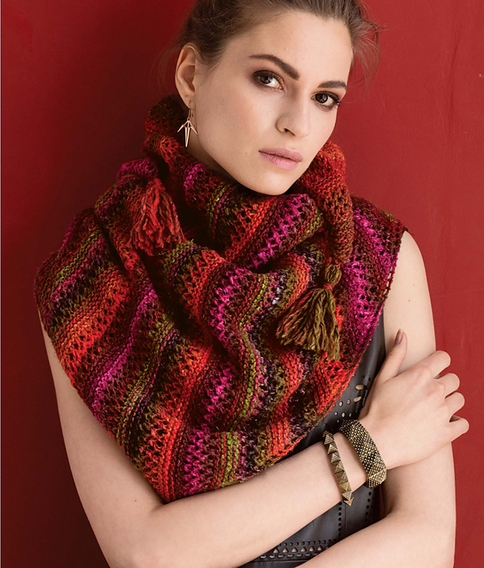 Ravelry: Garter and Lace Diamond Shawl pattern by Angela Tong