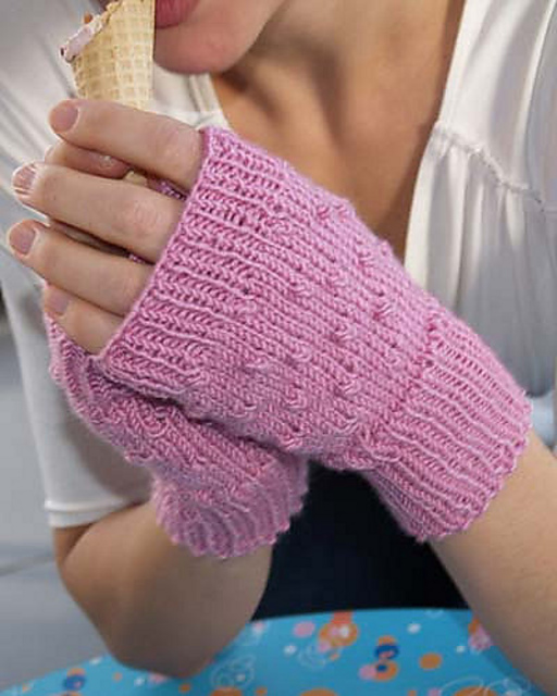 Crocus Bud Handwarmers