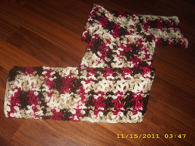Perplexing Net Scarf