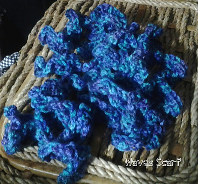 Waves Scarf