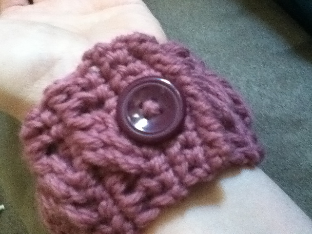 Lacy Fans Bracelet