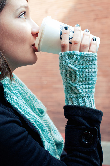 Rock Creek Cabled Fingerless Mitts