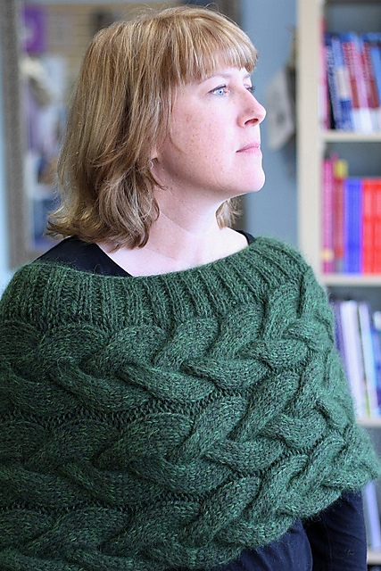 Braided Cable Hug