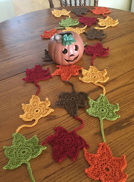Scattered Leaves Table Runner
