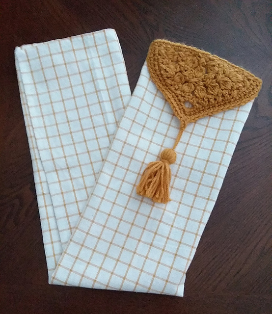 Tassel Towel Topper