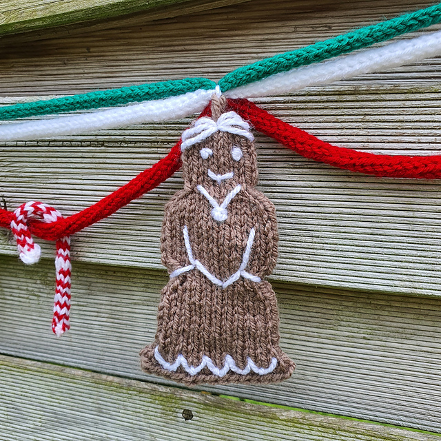 Charmed Gingerbread Mum (Knit)