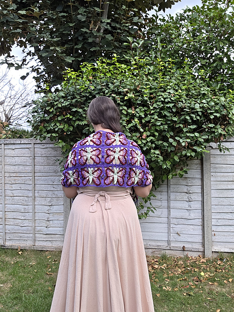 Flutter Around Shawl and Square