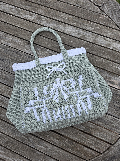 The MistleTote