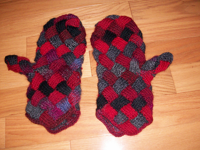 Extraordinary Entrelac Handwarmers