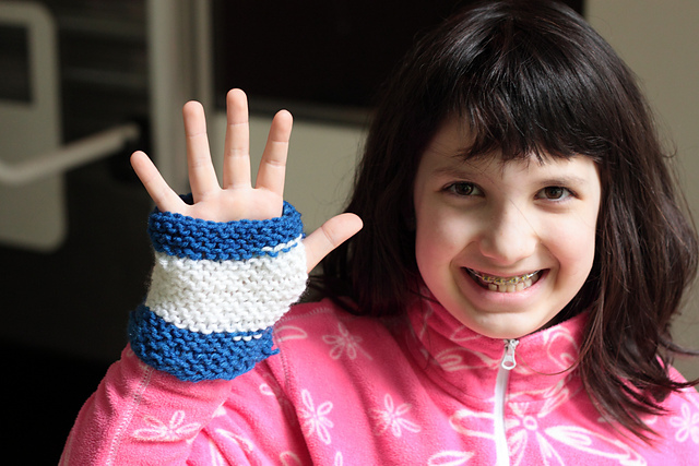 Aunt Janelle's Super Duper Easy Fingerless Mitts
